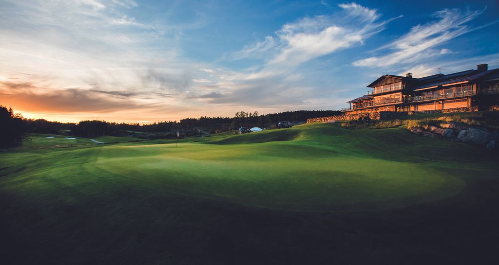Hills Golf
