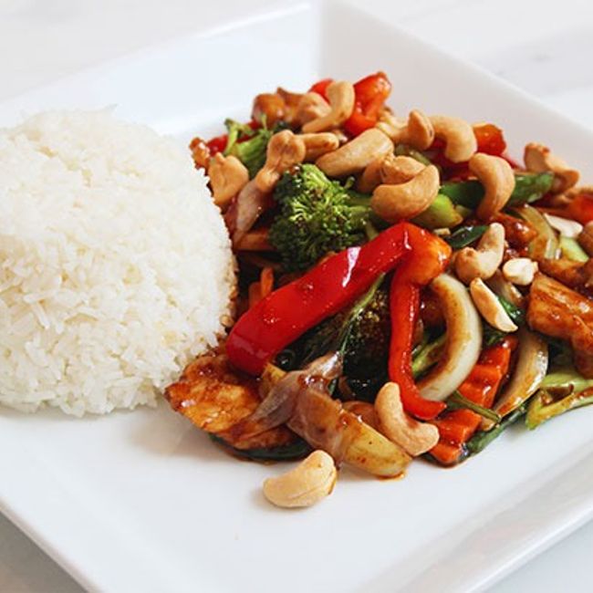 Cashew wok med kyckling. **
