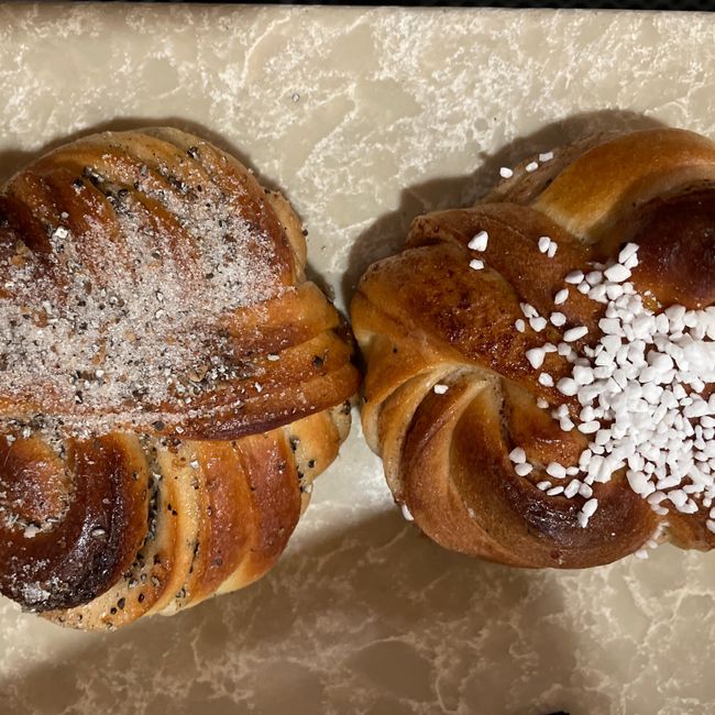 Påse med 4st kanelbullar/Kardemummabullar 4st