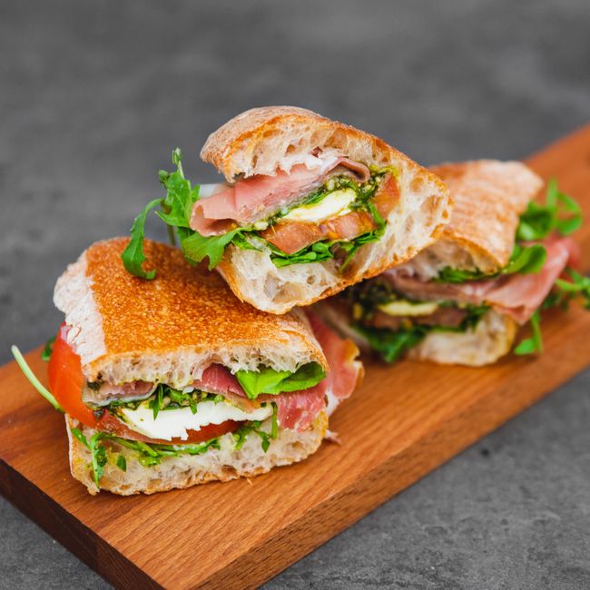 Pane Toscano Prosciutto/Mozzarella
