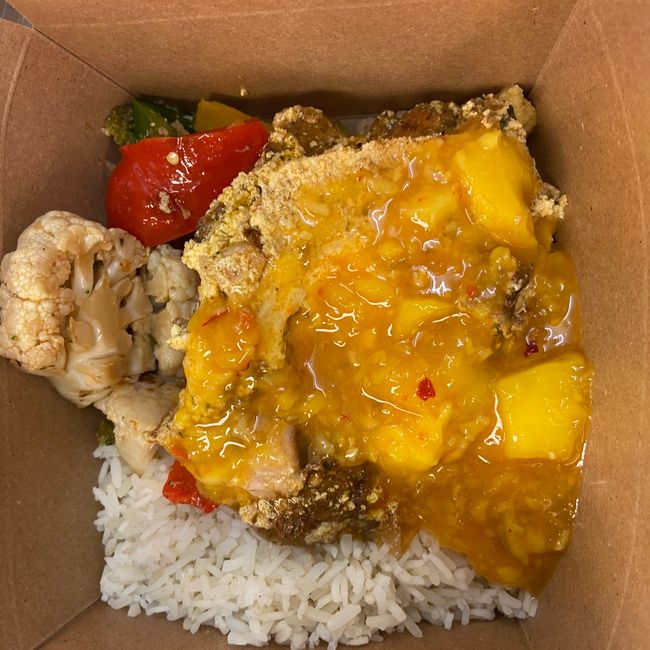 Kyckling tikka masala med ris och mango chutney