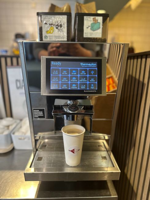 Rykande färskt kaffe i valfri storlek