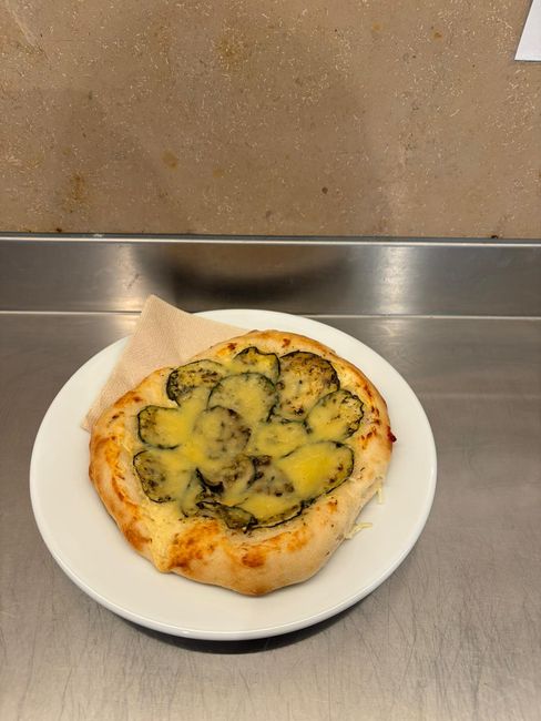 Pizza blanco zucchini