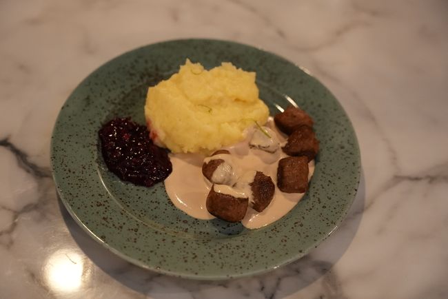 KÖTTBULLAR MED MOS