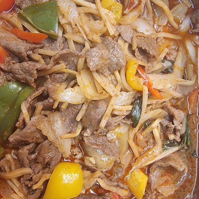 Pad pik kheng Beef