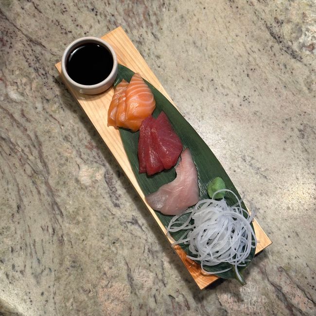 GOMA SASHIMI