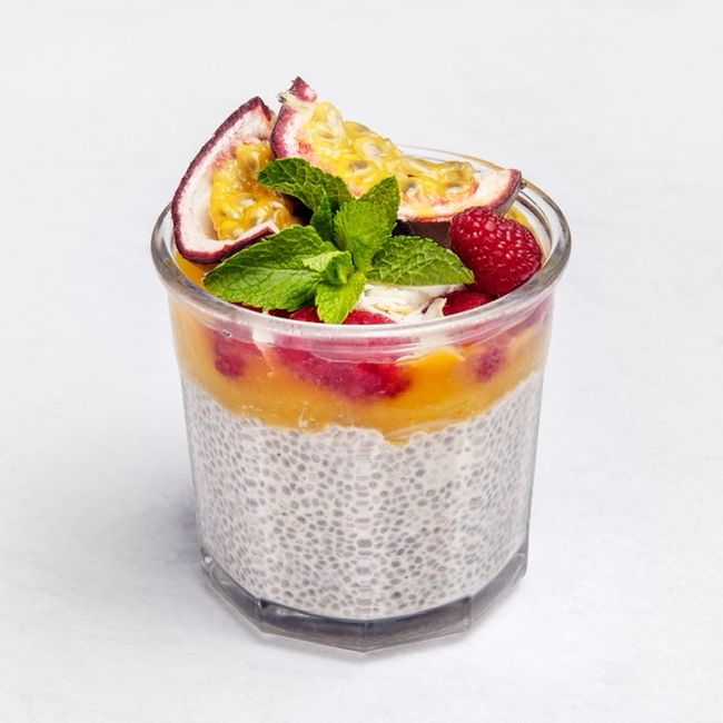Chiapudding m. Mango, hallon, passionsfrukt och kokos