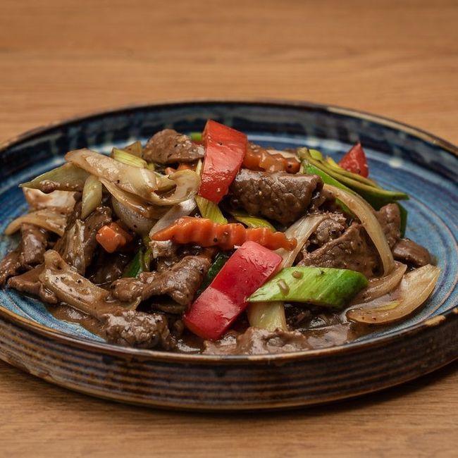 24 nuea pad prik thai