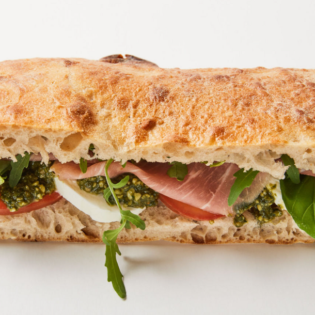 PANINI PANE LUNGO PROSCIUTTO/MOZZARELLA.