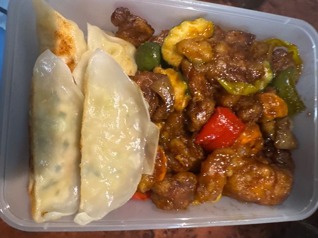 Kyckling och kyckling dumplings